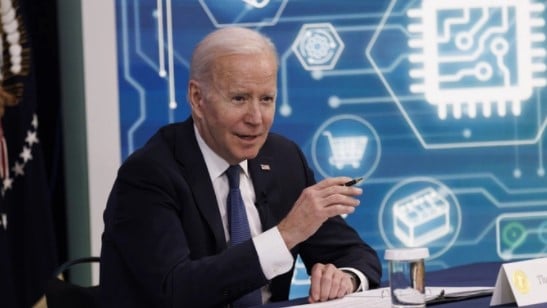 Presiden Joe Biden signs order for digital assets 