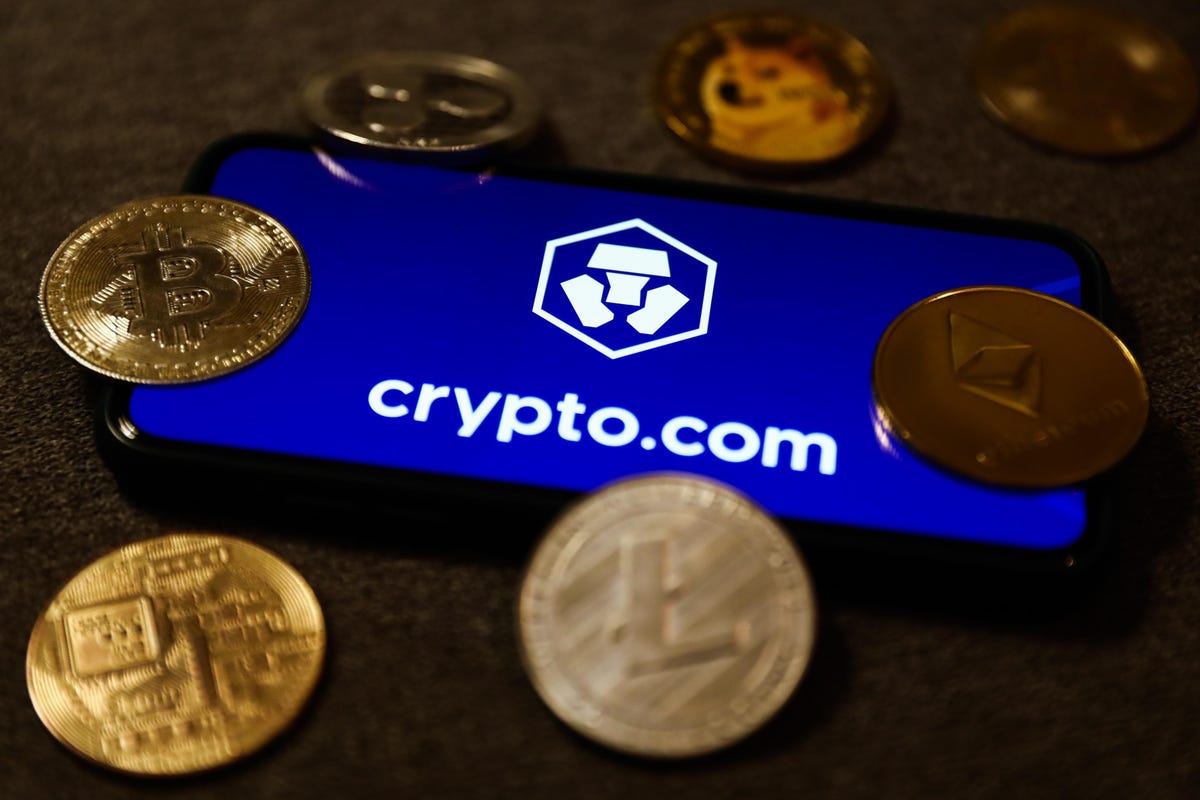 Crypto.com phone logo